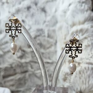 Chic Gold and Pearl Cross Earrings